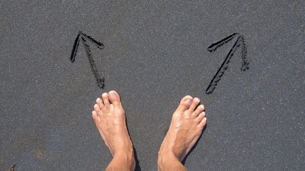 Advalo rejoint le groupe Skeepers pour placer la relation individualisée et l'IA au cœur de l'expérience client Pieds-flèches