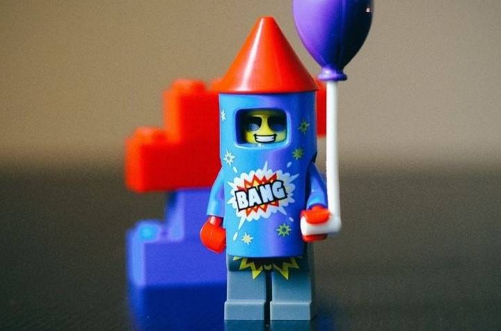 Une petite fusée légo
