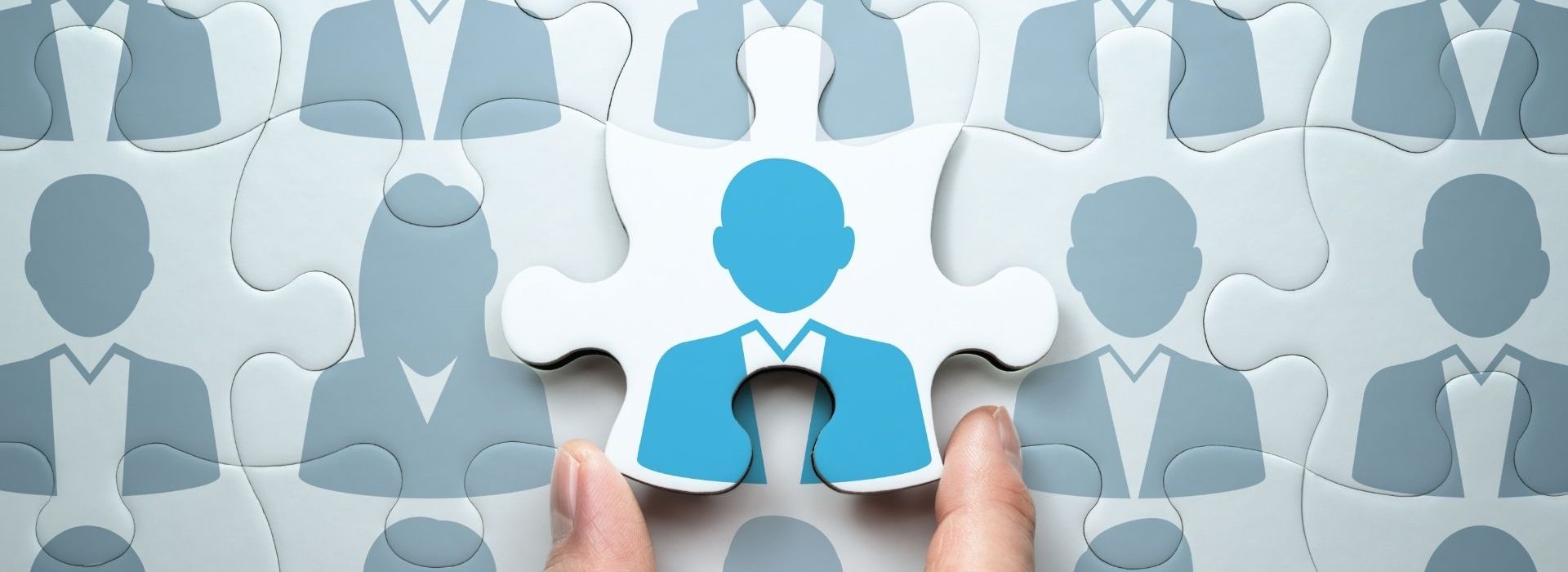 Avec la participation 180 Directions RH, le baromètre de Future of HR apporte des éclairages sur les priorités de leur roadmap de transformation digitale. Puzzle avec des têtes de personnes