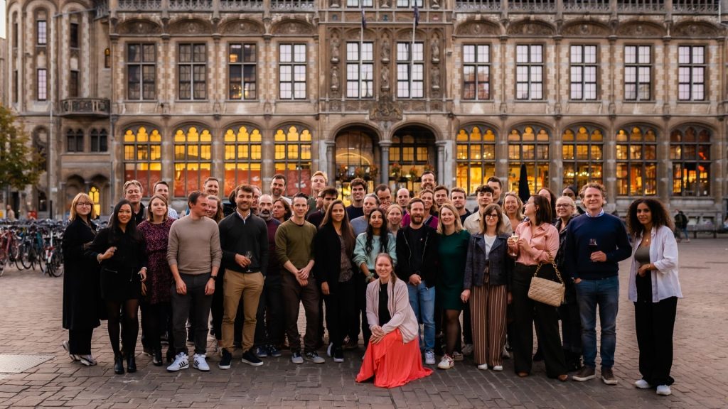 Hello Customer : la plateforme belge de gestion de feedbacks clients poursuit le développement de ses activités en France ! Equipe Hello Customer