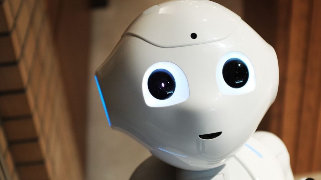 Pack IA s’inscrit dans cette démarche d’accélération, en proposant aux PME & ETI un accompagnement sur mesure pour lancer leur premier projet d’intelligence artificielle. Robot