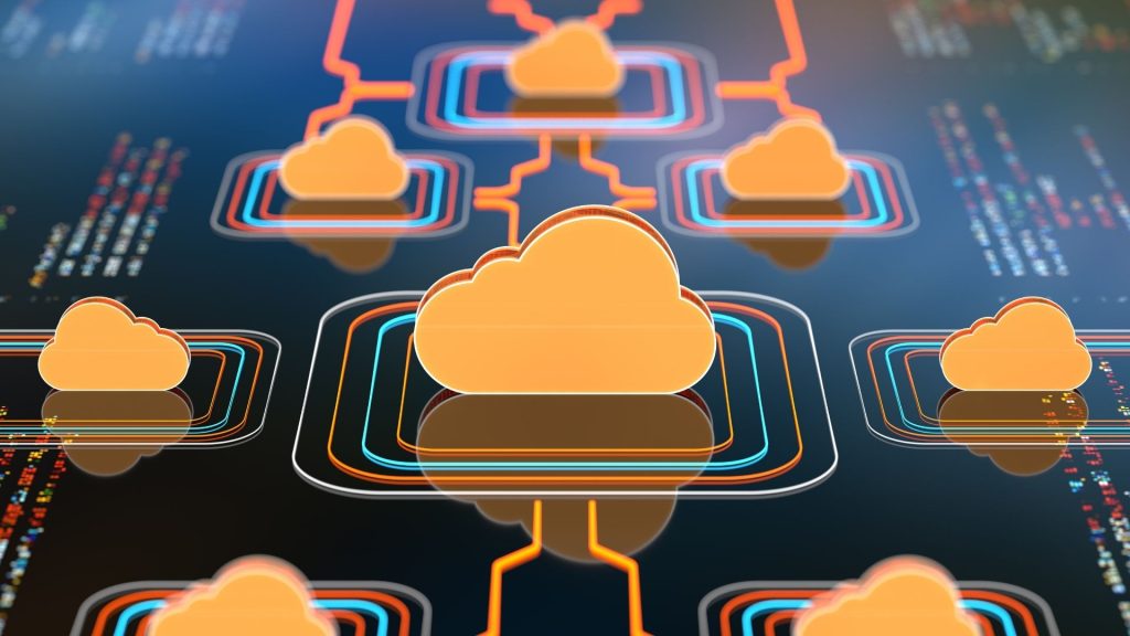 Le succès de la transformation numérique des entreprises tient dans leur capacité à tirer le meilleur parti de leurs données, notamment en misant sur l’Intelligent-Cloud. Nuage sur une carte électronique