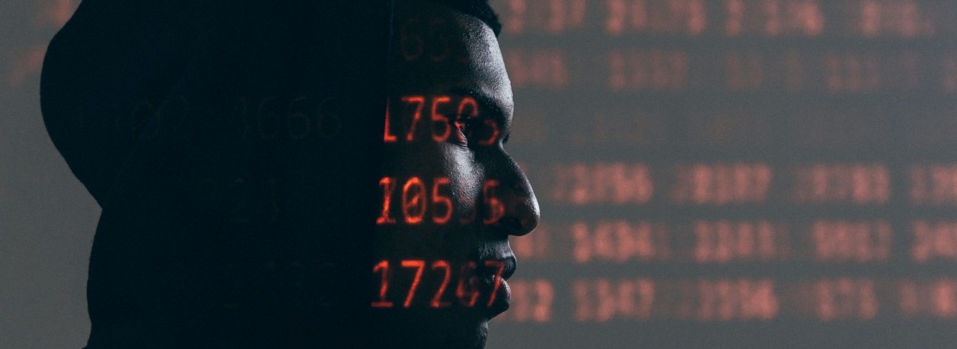 Clément Bascoulergue, Directeur Commercial d’Integral Ad Science en France, décrypte pour l’ADN Data les risques et les enjeux liés à la fraude publicitaire, aux fake news Hacker