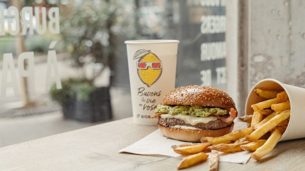 Pour développer son extension en France et passer de 13 à 50 restaurants en 2025, Bioburger lance une levée de fonds citoyenne sur LITA.co. Burger
