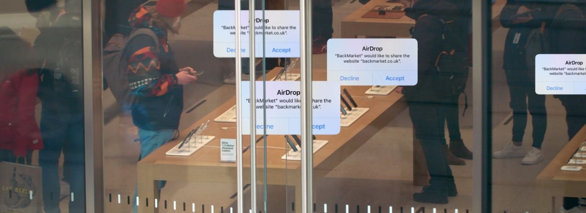 À l’occasion du Earth Day, Back Market et Marcel sensibilisent les clients des Apple Store à l’impact environnemental du reconditionné. Apple Store
