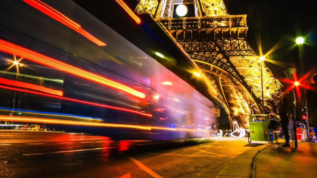 15 ans d’embellit pour les startups le marché semble s'effondrer, qu'est-ce qu'il s'est passé ? Tour Eiffel