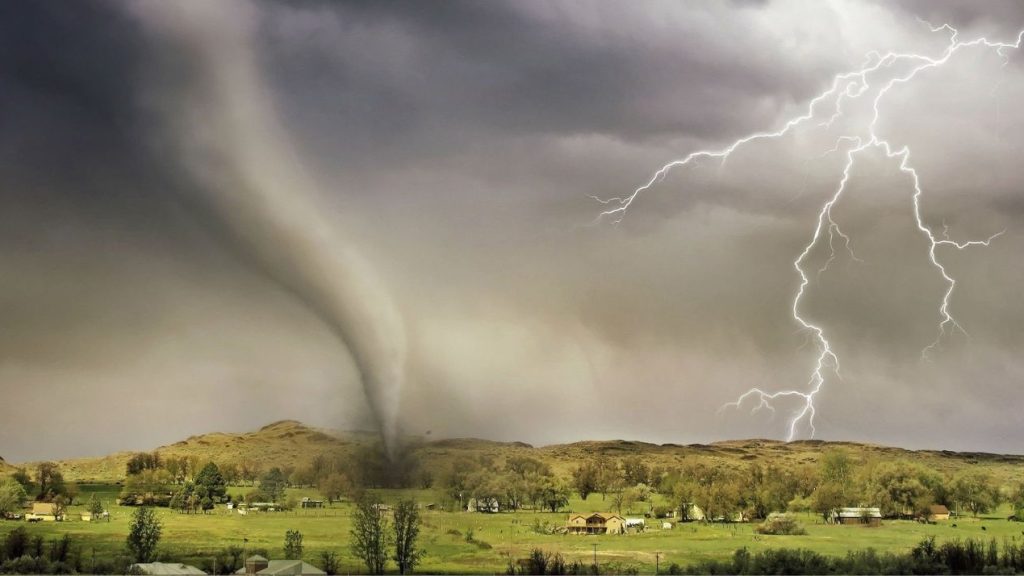 Les entreprises sont-elles prêtes à affronter les répercussions économiques et sociales liées au changement climatique ? Tornade