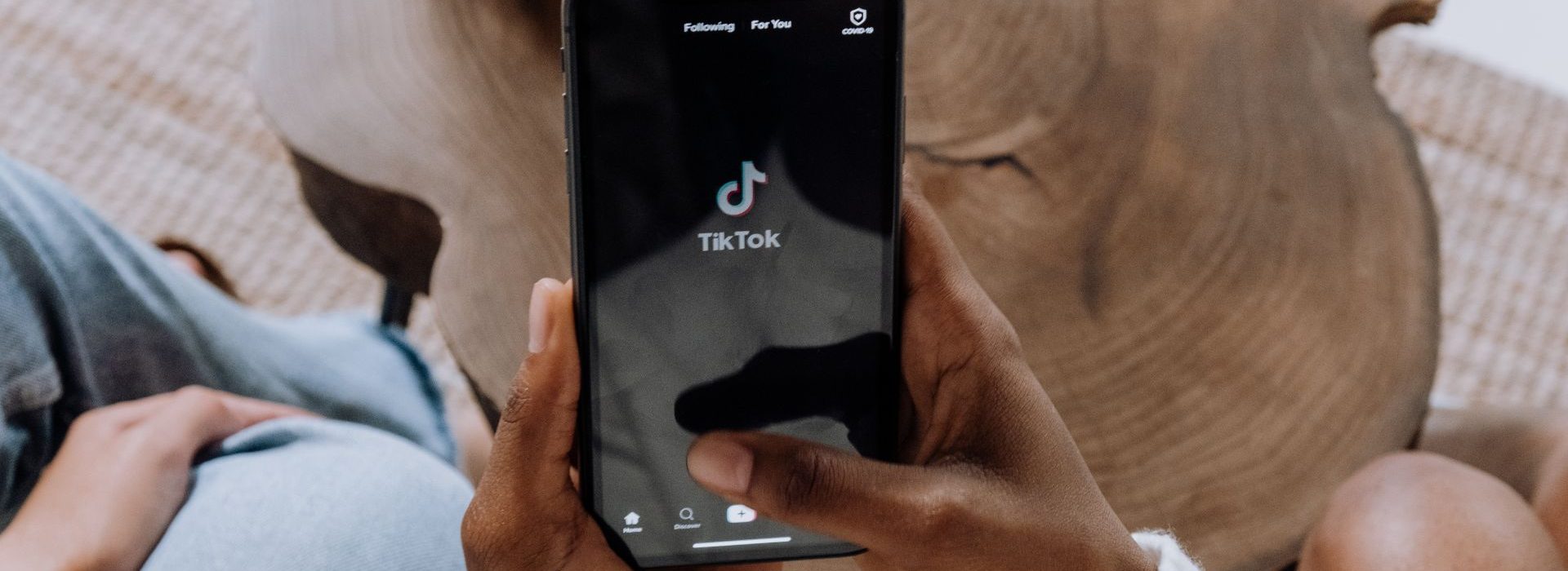 70% des PME françaises présentes sur TikTok affirment que la plateforme leur a permis d'élargir leur clientèle Smartphone avec l'application TikTok