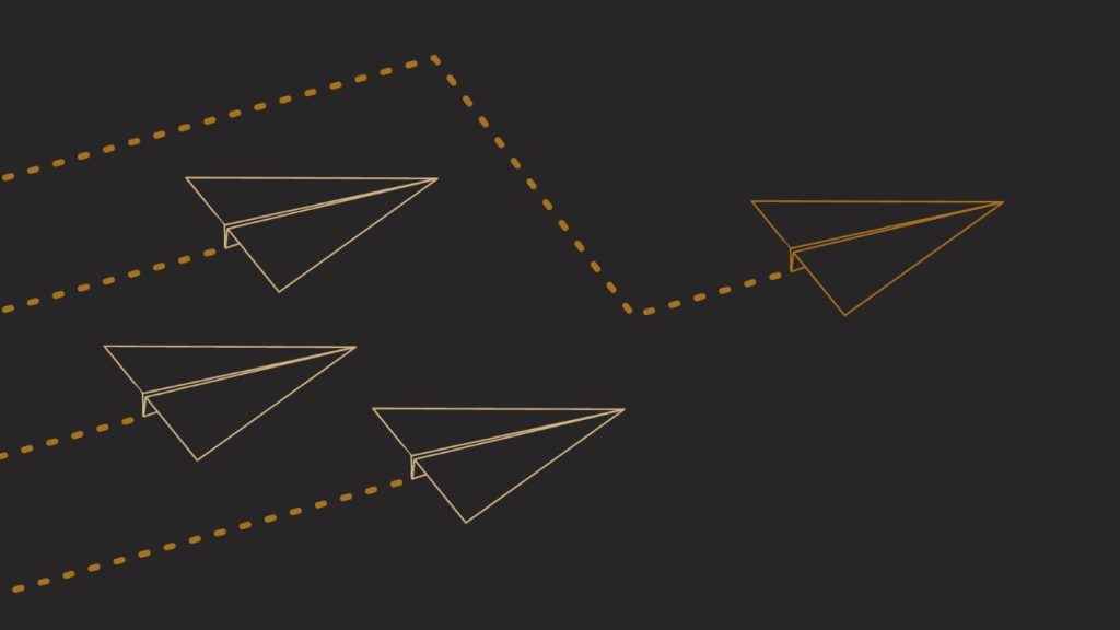 La meilleure façon de générer plus de ventes est d'adapter votre stratégie à votre secteur, à votre produit et à votre acheteur. Avion en papier qui volent
