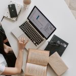 femme en télétravail