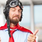 pilote les deux pouces en l'air