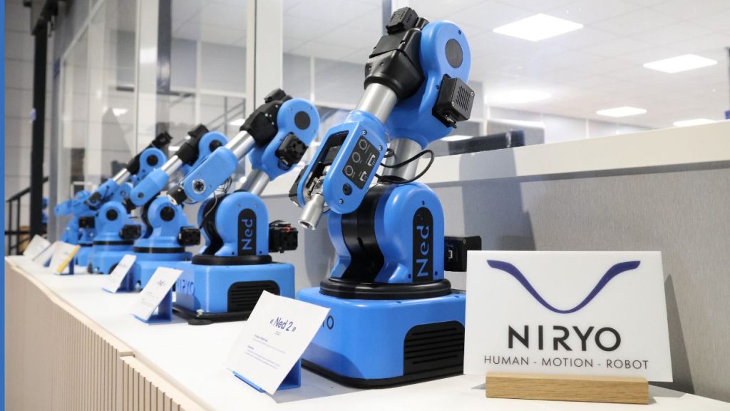 Niryo, la startup qui démocratise les bras robots collaboratifs, lève 10 millions d'euros pour continuer son expansion à l’international Robot Nyrio