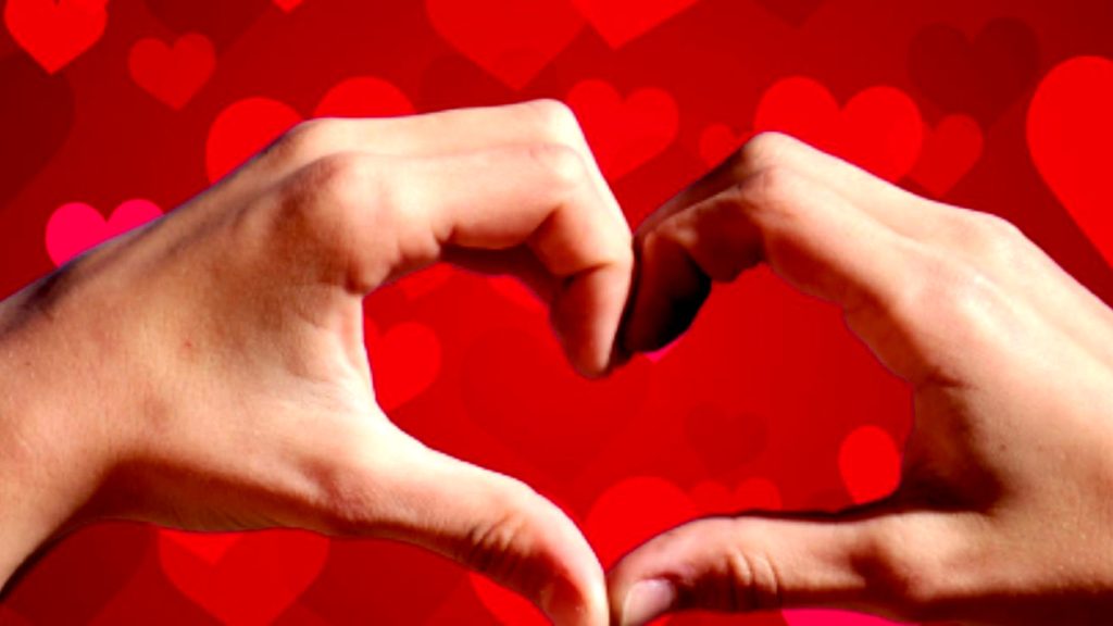 Coeur avec les doigts