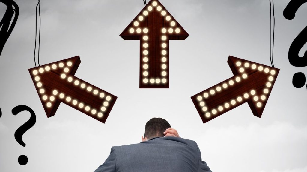 L'analyses d’incrémentalité, une aide à la prise de décision marketing Homme se posant des questions