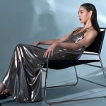 Femme dans une robe de soirée